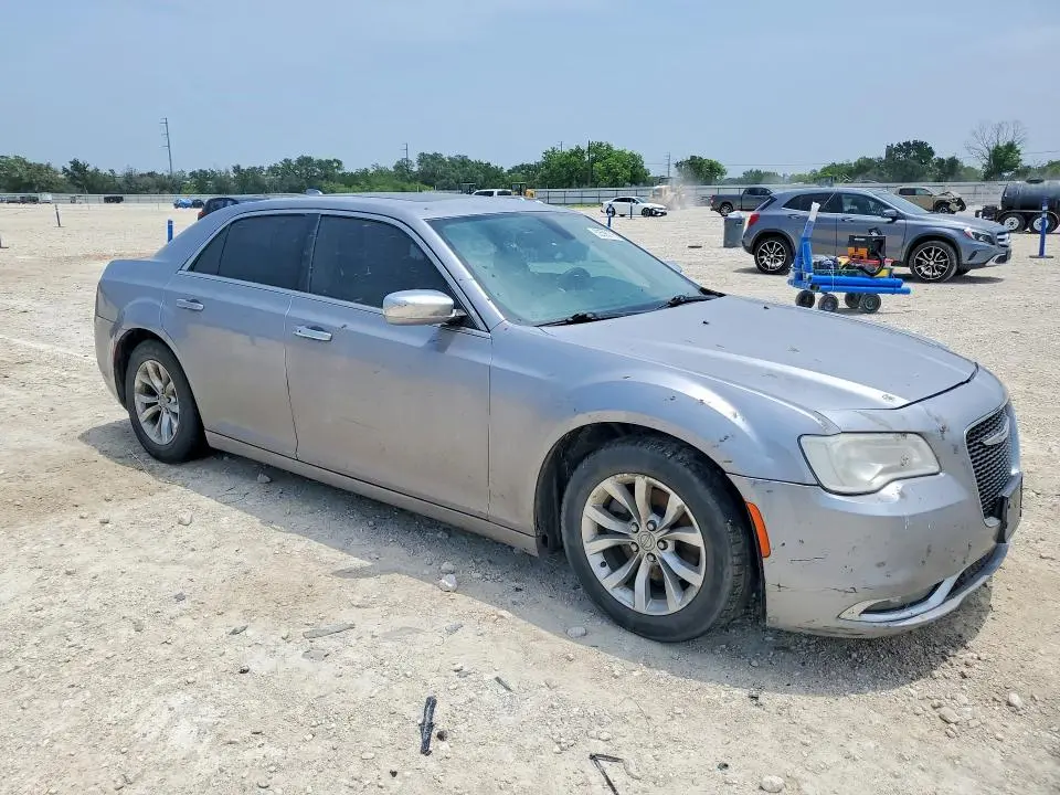 2016 CHRYSLER 300 LIMITED  