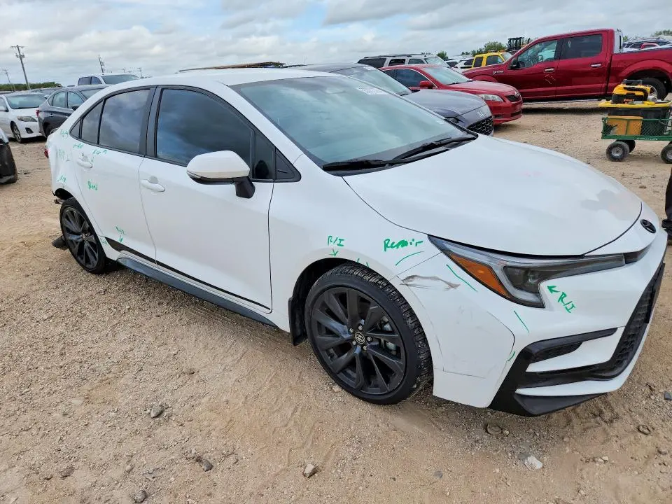 2024 TOYOTA COROLLA SE  