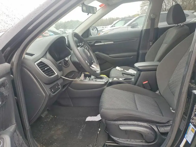 2021 KIA SELTOS LX  
