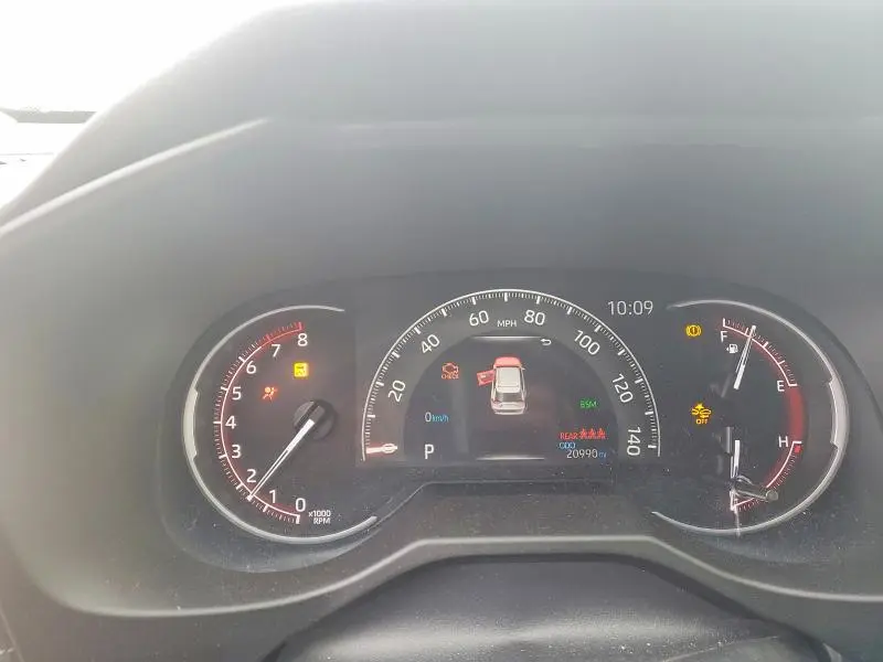 2025 TOYOTA RAV4 XLE  