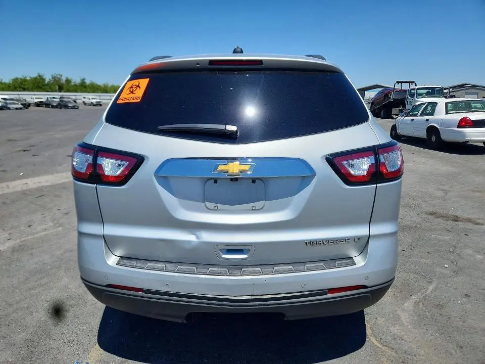 2016 CHEVROLET TRAVERSE LT  