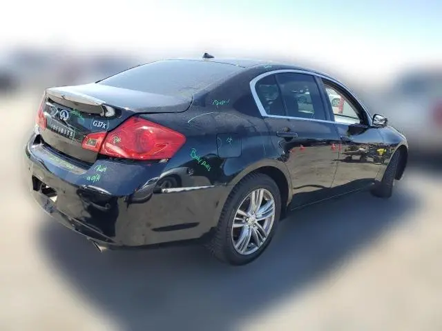 2013 INFINITI G37   