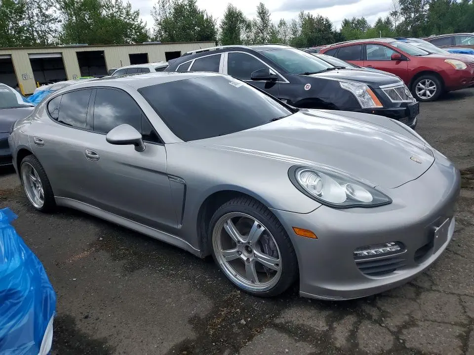 2011 PORSCHE PANAMERA 2  