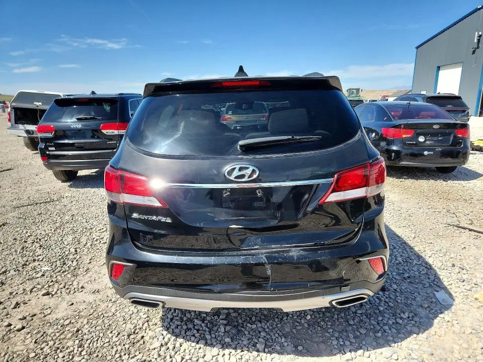2018 HYUNDAI SANTA FE SE  