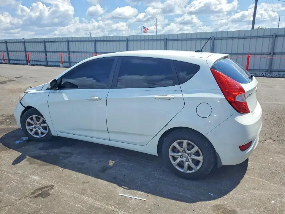2013 HYUNDAI ACCENT GS  