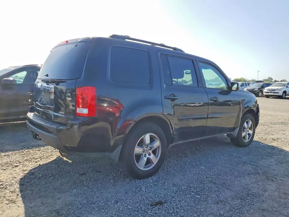 2011 HONDA PILOT EX  