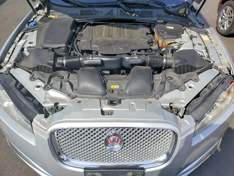2014 JAGUAR XF   