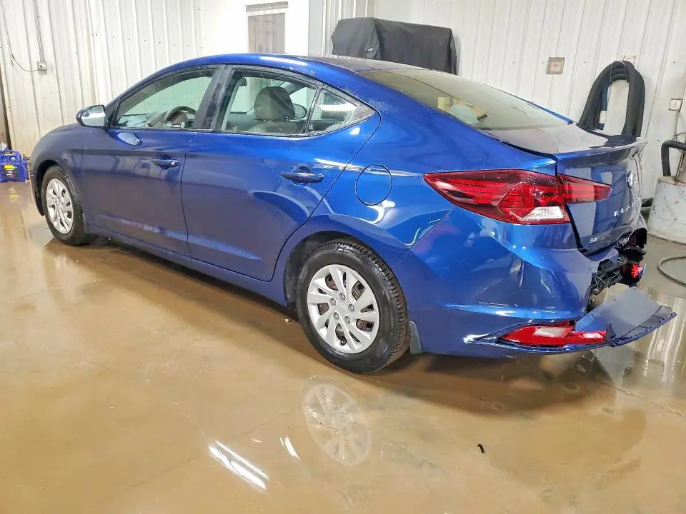 2019 HYUNDAI ELANTRA SE  