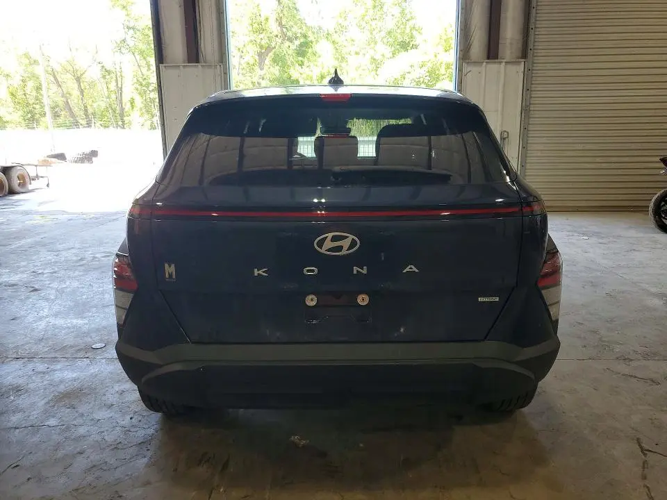 2025 HYUNDAI KONA SE  