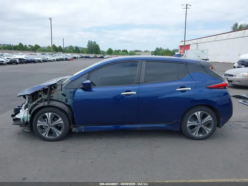 2020 NISSAN LEAF SV 40 KWH