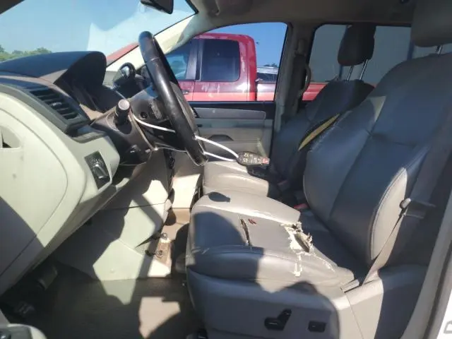 2011 VOLKSWAGEN ROUTAN SE  