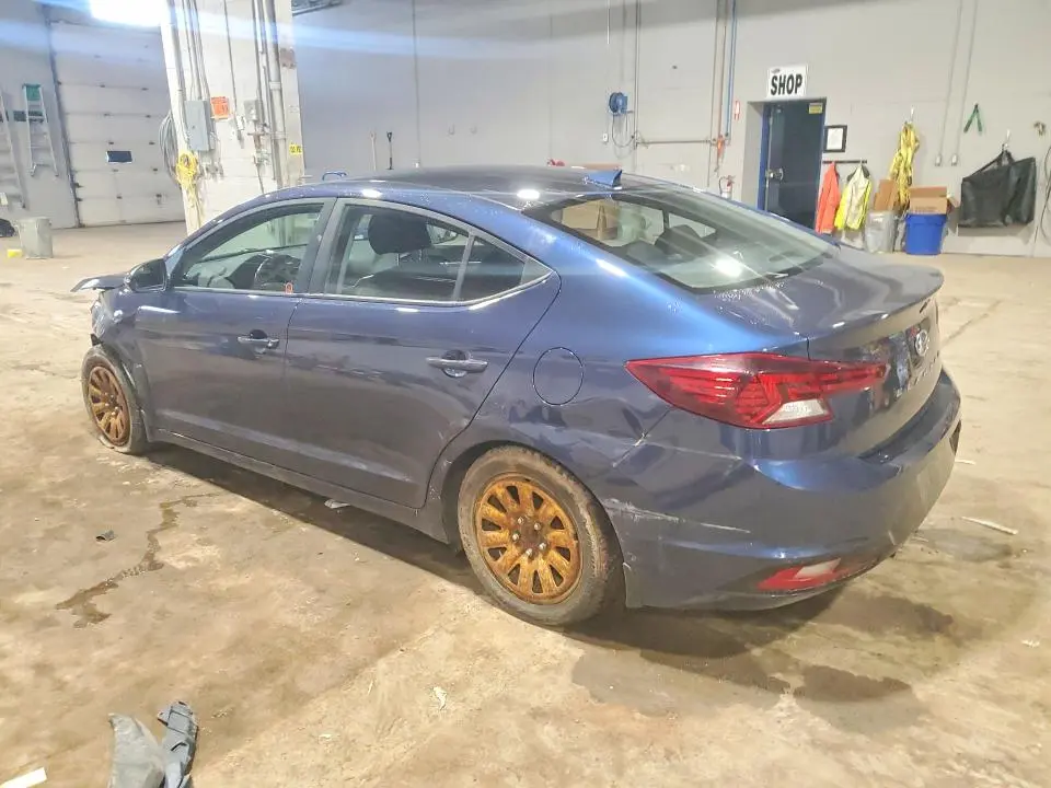 2019 HYUNDAI ELANTRA SE  