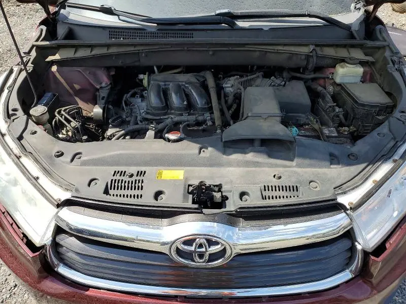 2016 TOYOTA HIGHLANDER XLE  