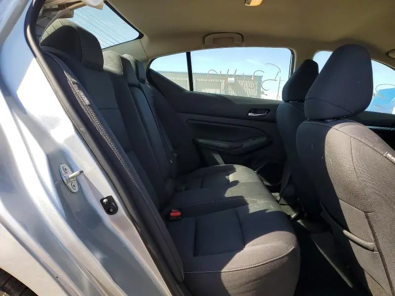 2022 NISSAN ALTIMA SV  