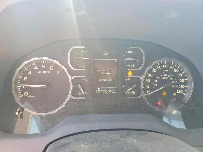 2019 TOYOTA TUNDRA SR5  