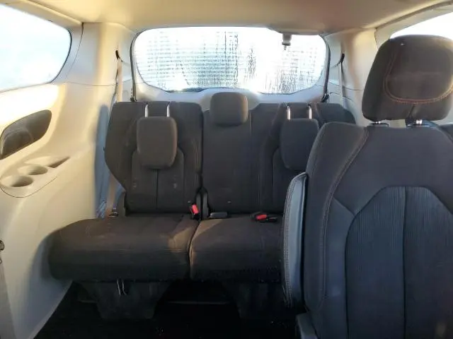 2017 CHRYSLER PACIFICA LX  