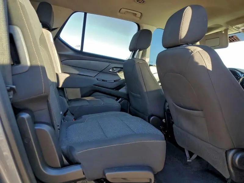 2020 CHEVROLET TRAVERSE LT  