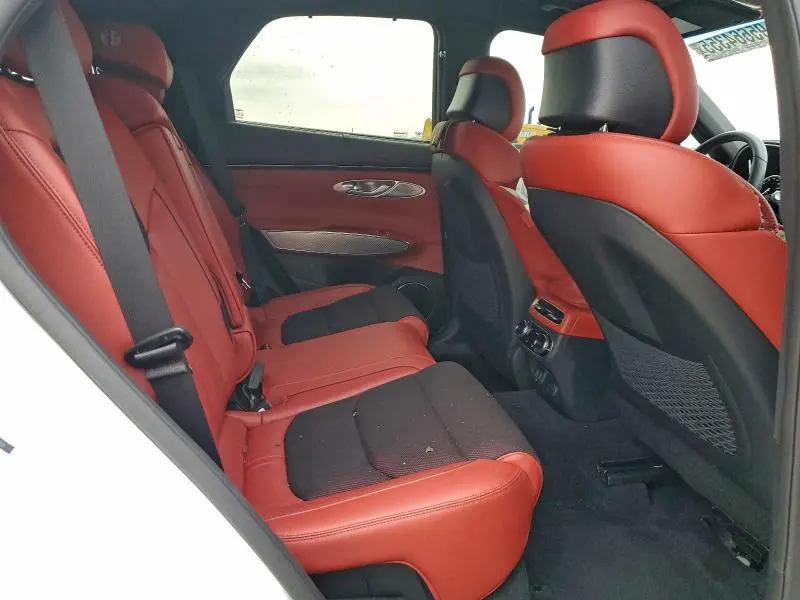 2025 GENESIS GV70 BASE  