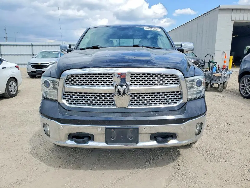 2016 RAM 1500 LARAMIE  