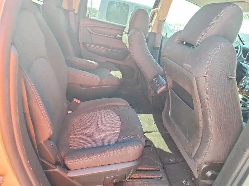 2014 CHEVROLET TRAVERSE LT  