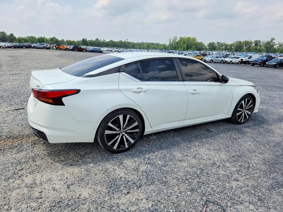 2020 NISSAN ALTIMA SR  