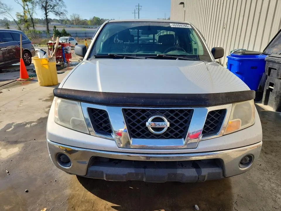 2010 NISSAN FRONTIER SE V6  