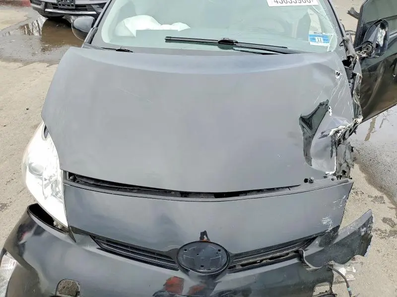 2013 TOYOTA PRIUS THREE  