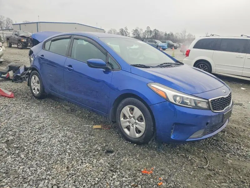 2017 KIA FORTE LX  
