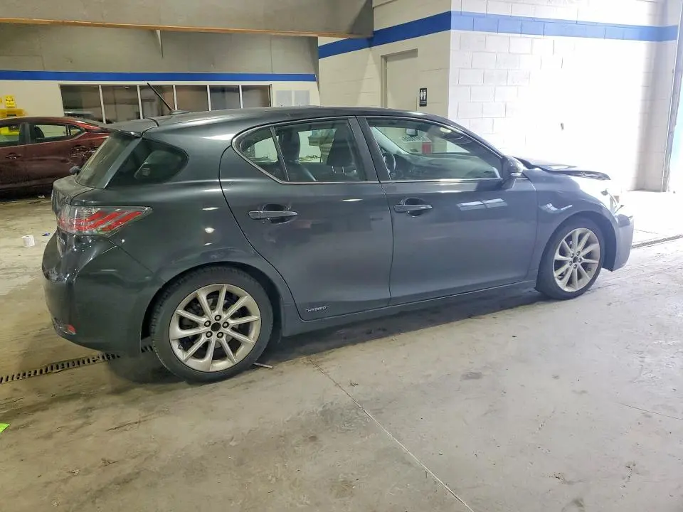 2011 LEXUS CT 200  