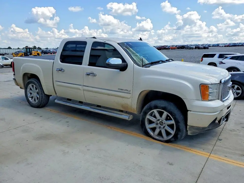 2011 GMC SIERRA K1500 DENALI  