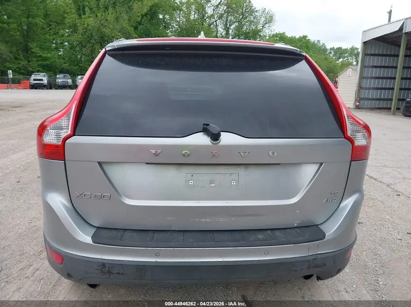 2010 VOLVO XC60 T6/T6 R-DESIGN