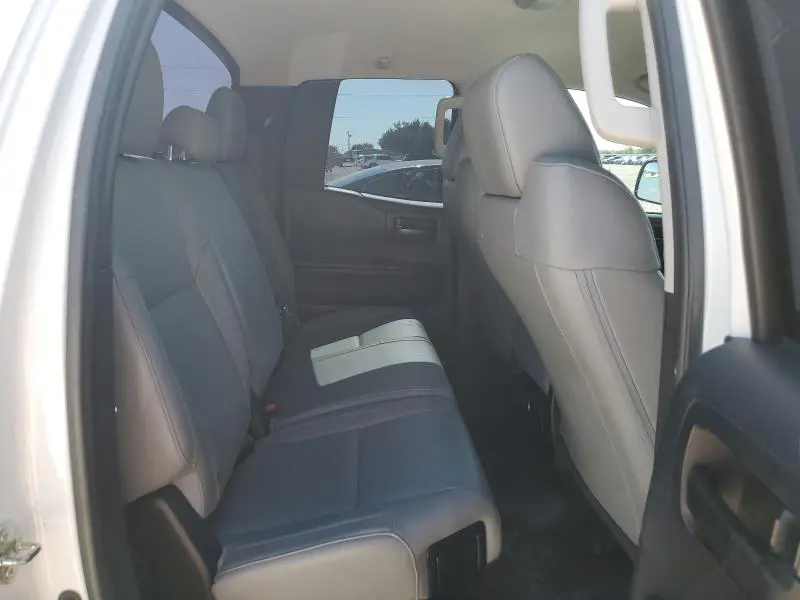 2018 TOYOTA TUNDRA DOUBLE CAB SR  