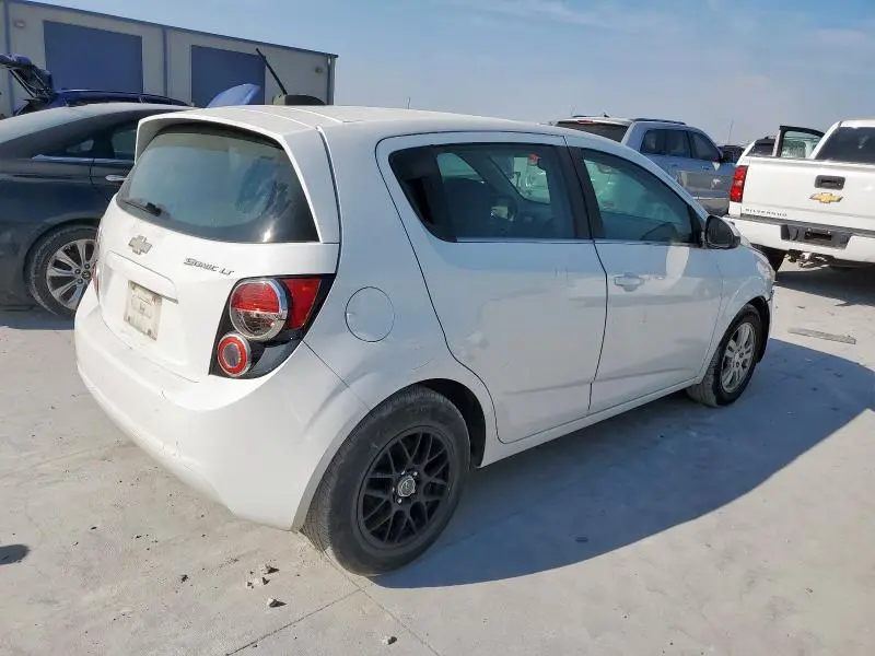 2016 CHEVROLET SONIC LT  