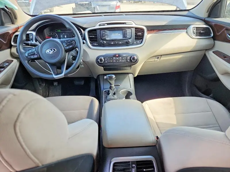 2017 KIA SORENTO LX V6  