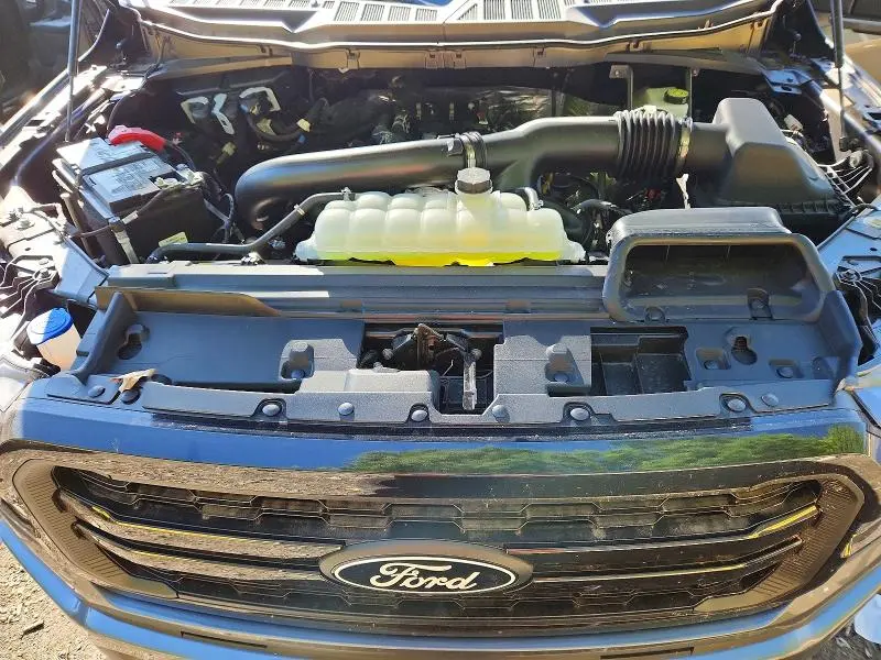2025 FORD F150 LARIAT  