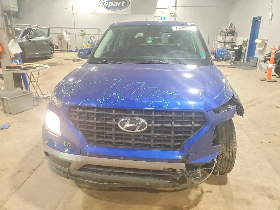 2022 HYUNDAI VENUE SE  