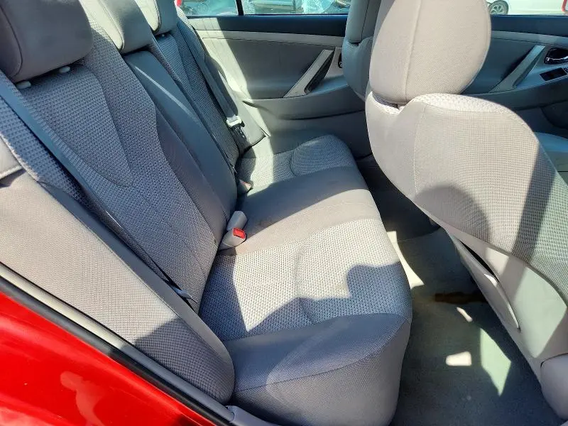 2011 TOYOTA CAMRY SE  