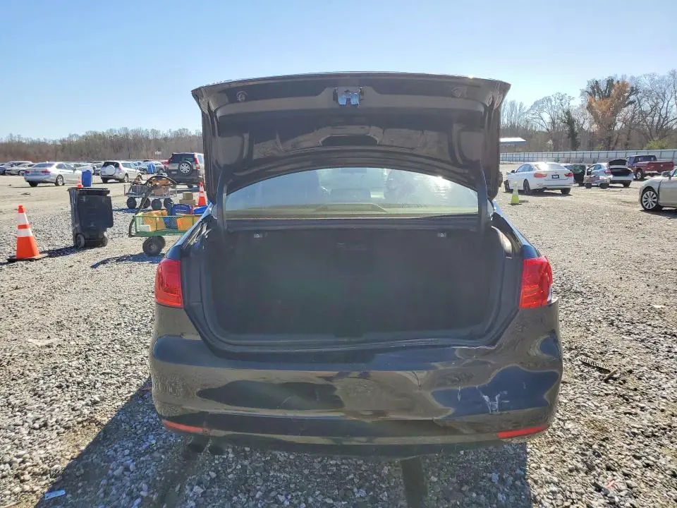 2014 VOLKSWAGEN JETTA SE  