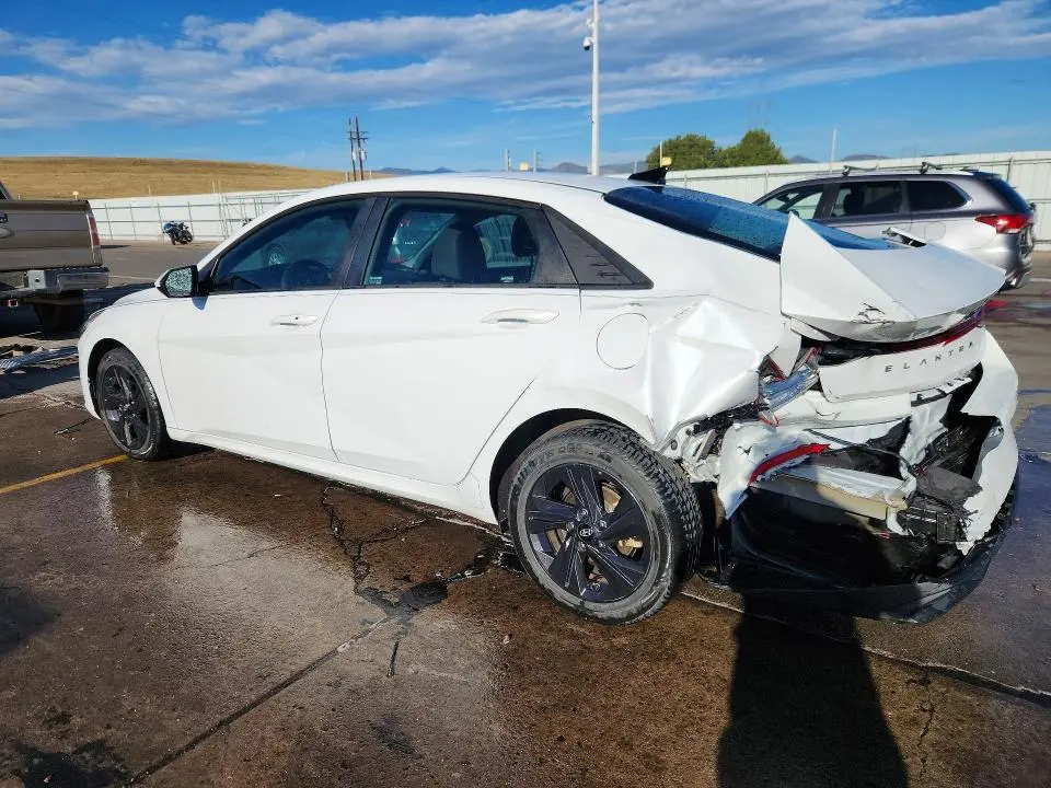 2021 HYUNDAI ELANTRA SEL  