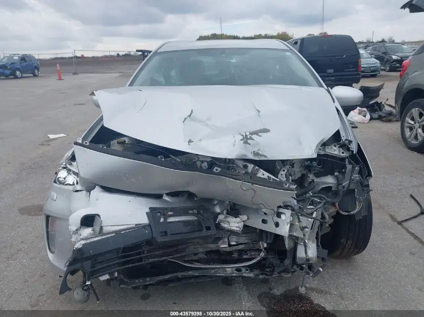 2014 TOYOTA PRIUS FIVE