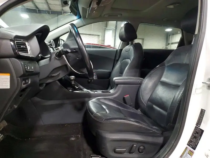2017 KIA NIRO TOURING  
