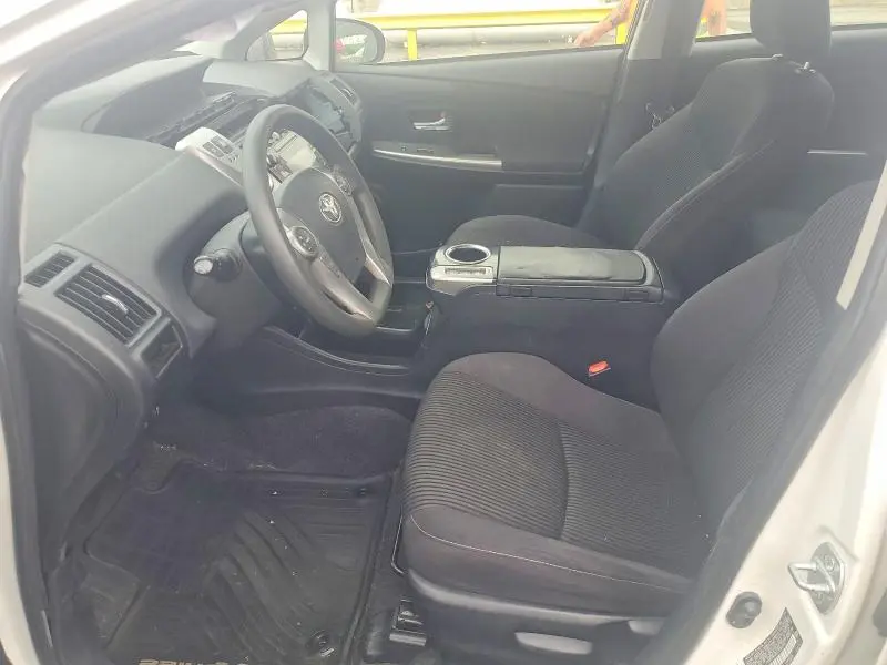 2016 TOYOTA PRIUS V TWO  