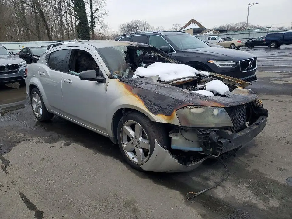 2012 DODGE AVENGER SE  