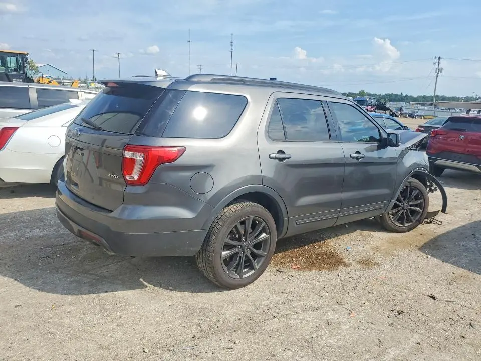 2017 FORD EXPLORER XLT  