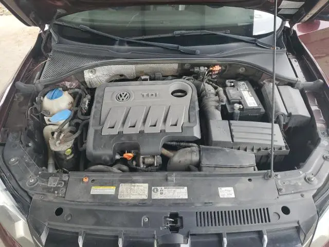 2012 VOLKSWAGEN PASSAT SE  