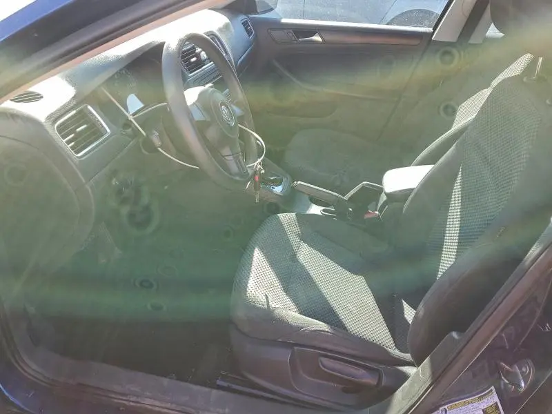 2013 VOLKSWAGEN JETTA BASE  