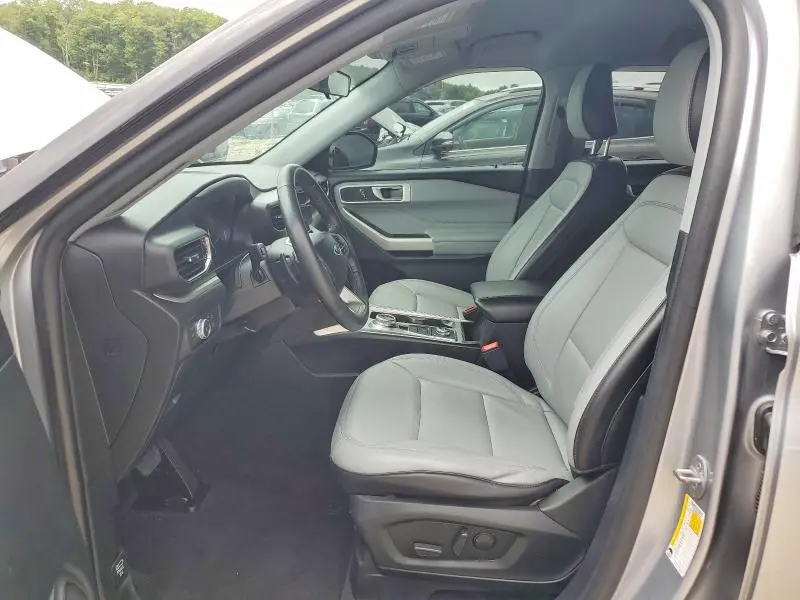 2021 FORD EXPLORER XLT  