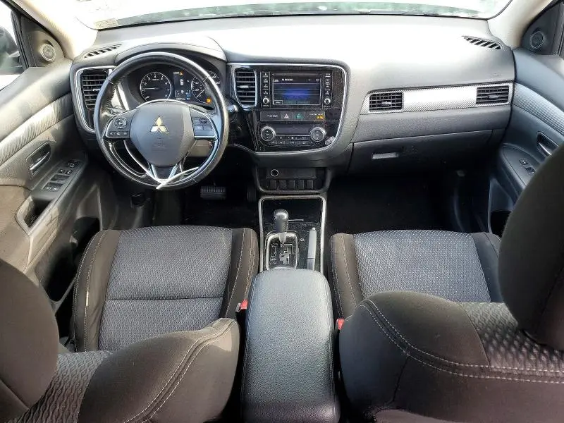 2017 MITSUBISHI OUTLANDER ES  