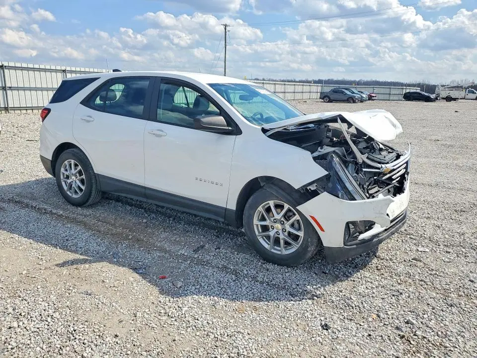 2022 CHEVROLET EQUINOX LS  