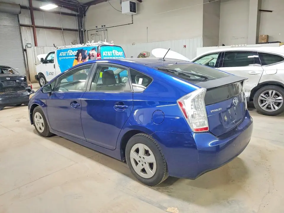 2011 TOYOTA PRIUS THREE  
